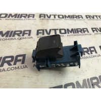 Кнопка стеклоподъемника передняя / задняя Toyota Avensis 3 T27 8481005070